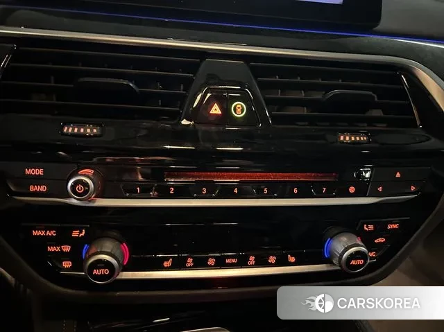 BMW 5 Series (G30) 2018 Синий из Кореи, фото 5