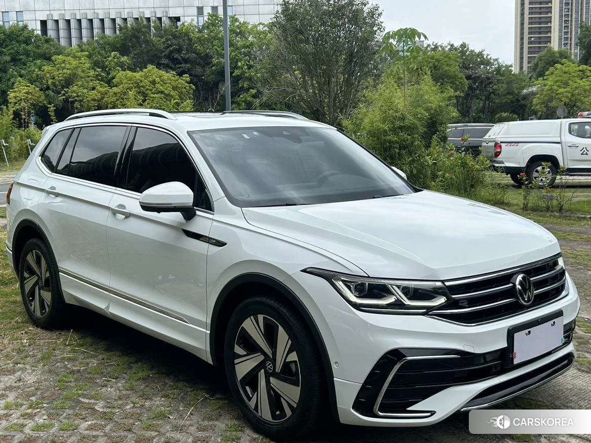 Volkswagen Tiguan L 2023 Белый из Китая, фото 5