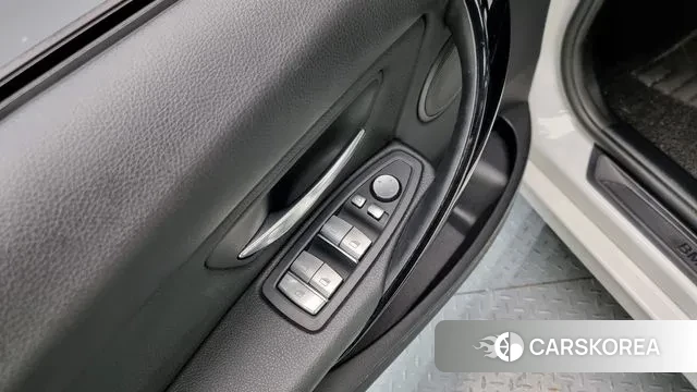 BMW 3 Series (F30) 2018 Белый из Кореи, фото 5