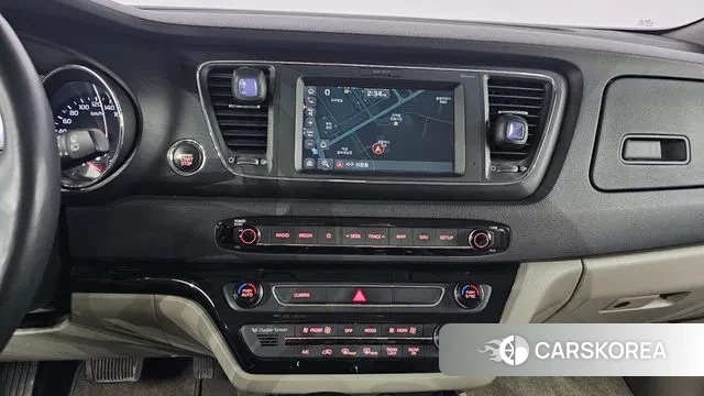 Kia The New Carnival 2018 Белый из Кореи, фото 5