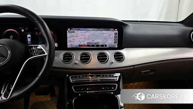 Mercedes-Benz E-Class W213 2021 Белый из Кореи, фото 5