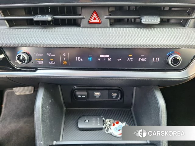 Kia Sportage 5th Generation 2022 Белый из Кореи, фото 5