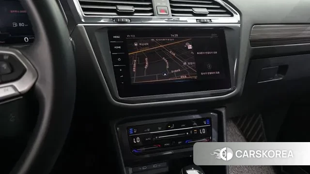 Volkswagen Tiguan Allspace 2023 Черный из Кореи, фото 5