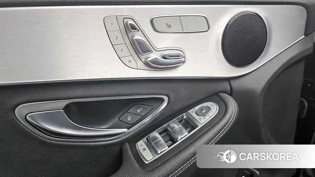 Mercedes-Benz C-Class W205 2018 Черный из Кореи, фото 5