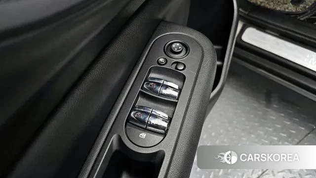 Mini Cooper D Clubman 2019 Серебряный из Кореи, фото 5