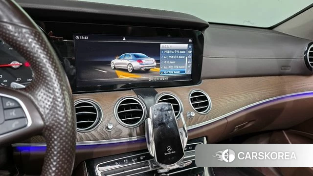 Mercedes-Benz E-Class W213 2018 Белый из Кореи, фото 5