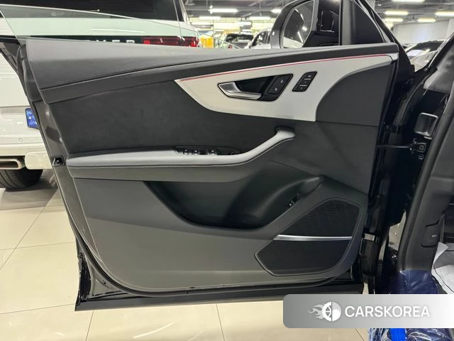 Audi Q8 (4M) 2026 Черный из Кореи, фото 5