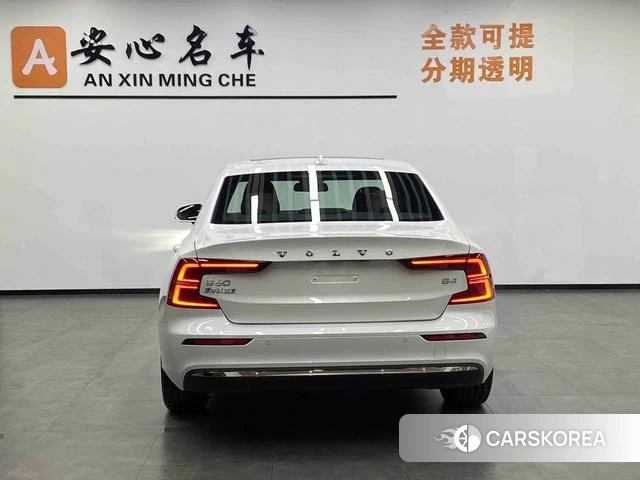 Volvo S60 2026 Белый из Китая, фото 5