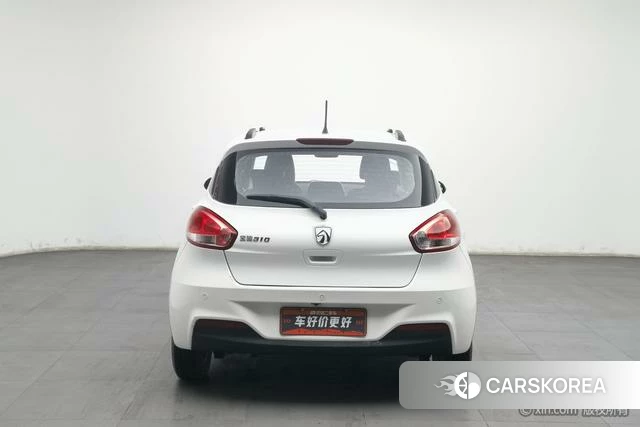 Baojun 310 2018 Белый из Китая, фото 5