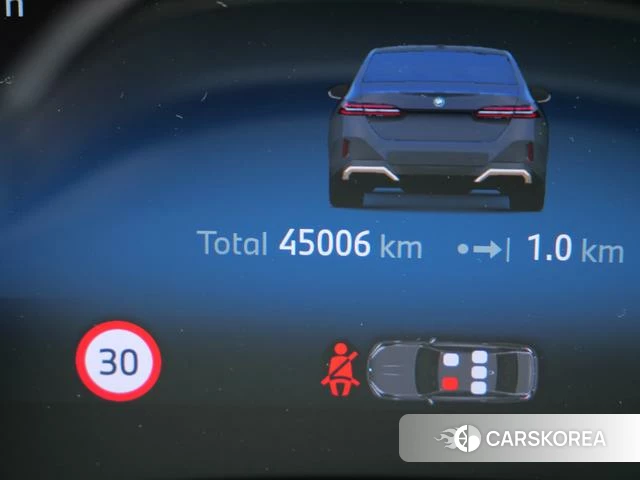 BMW i5 2024 Темно-серый из Китая, фото 5