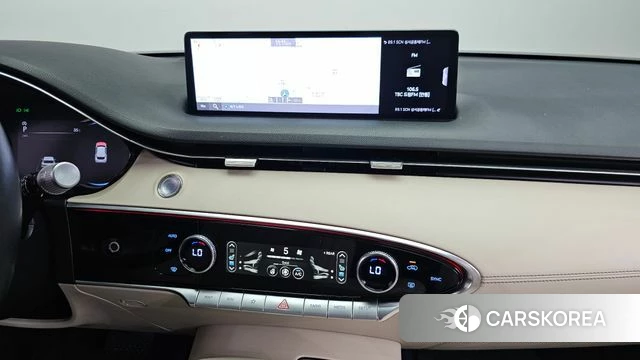 Genesis GV70 2021 Черный из Кореи, фото 5