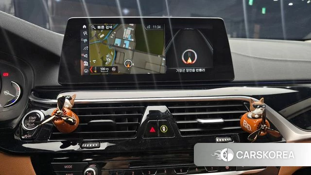 BMW 5 Series (G30) 2018 Белый из Кореи, фото 5