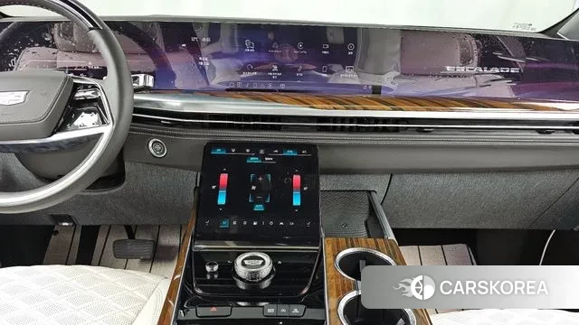 Cadillac Escalade 5th Generation 2025 Белый из Кореи, фото 5