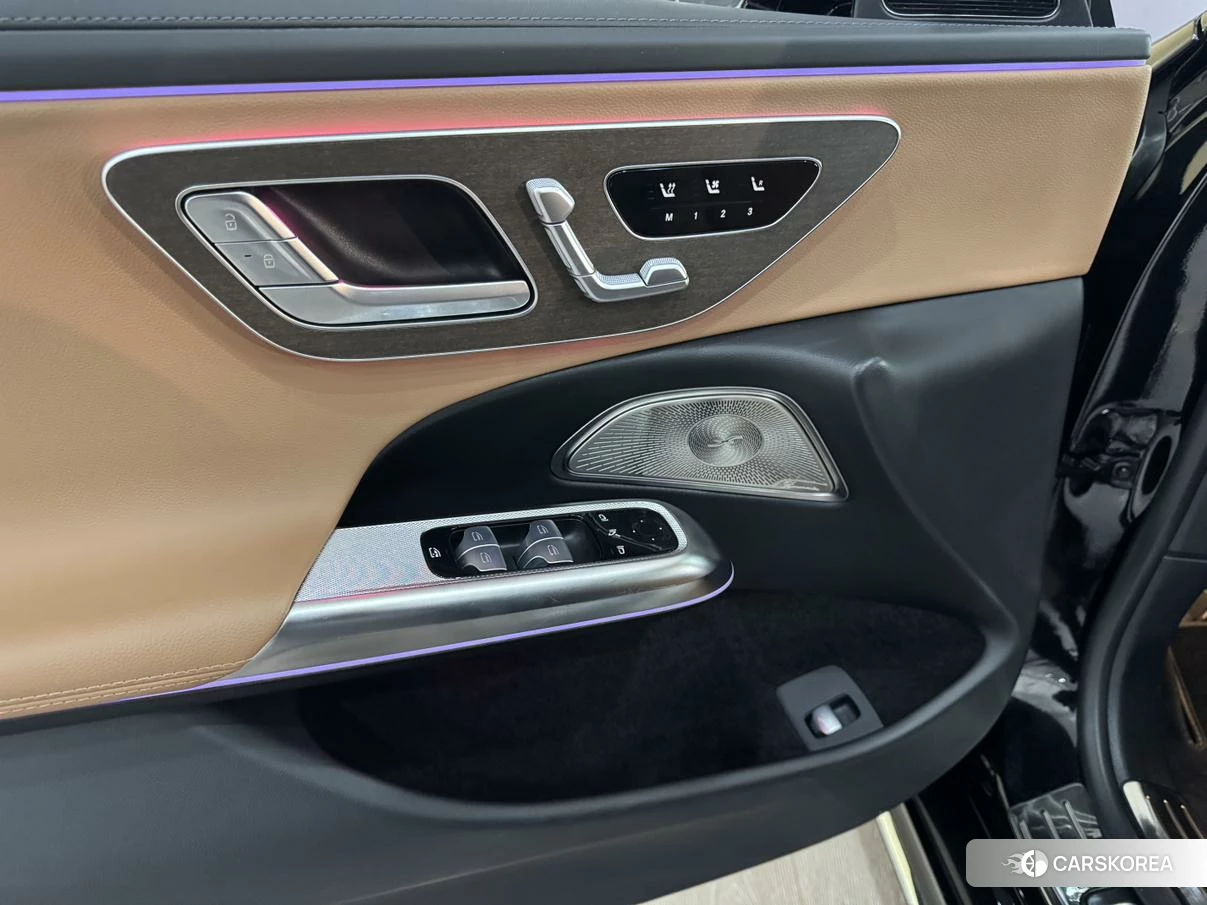 Mercedes-Benz E-class 2023 Черный из Китая, фото 5