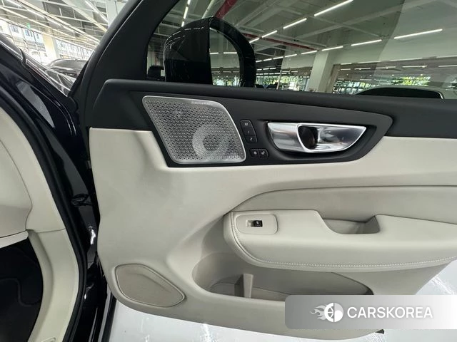 Volvo XC60 second Generation 2026 Черный из Кореи, фото 5