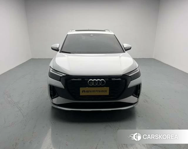 Audi Q4 e-tron 2022 Белый из Китая, фото 5