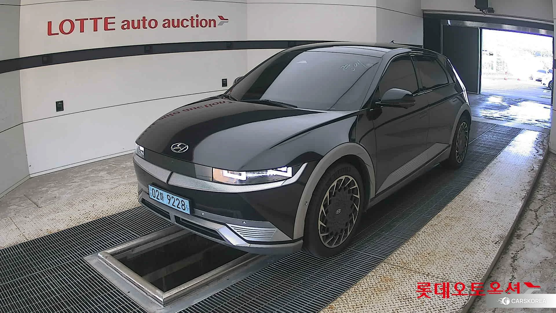 Hyundai IONIQ 5 2022 Phantom Black Pearl из Кореи, фото 5