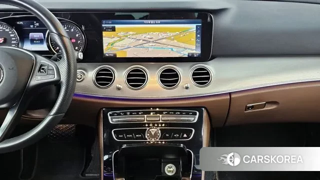 Mercedes-Benz E-Class W213 2018 Белый из Кореи, фото 5