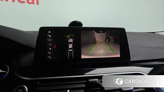 BMW 5 Series (G30) 2019 Белый из Кореи, фото 5