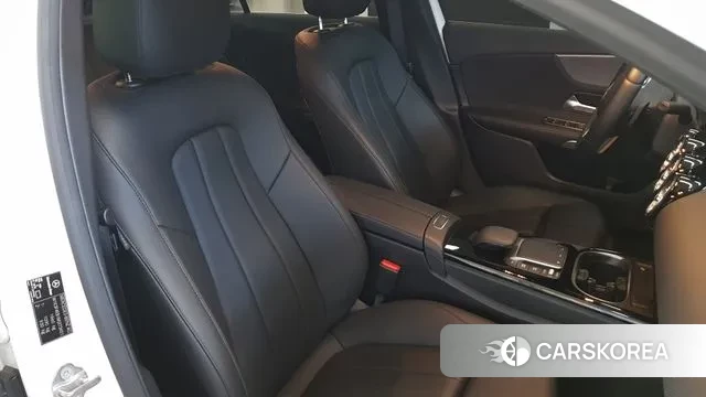 Mercedes-Benz A-Class W177 2021 Белый из Кореи, фото 5