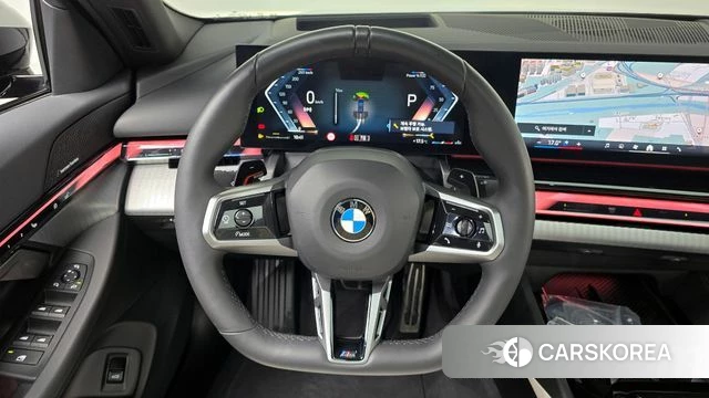 BMW 5 Series (G60) 2025 Черный из Кореи, фото 5
