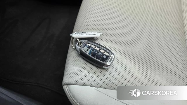 Hyundai The New Kona 2021 Серебристо-серый из Кореи, фото 5