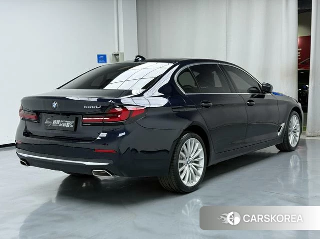 BMW 5 series 2021 Черный из Китая, фото 5