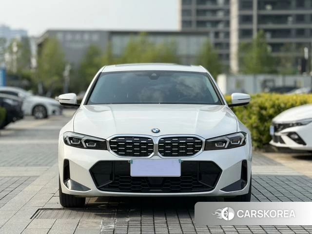BMW 3 series 2025 Белый из Китая, фото 5