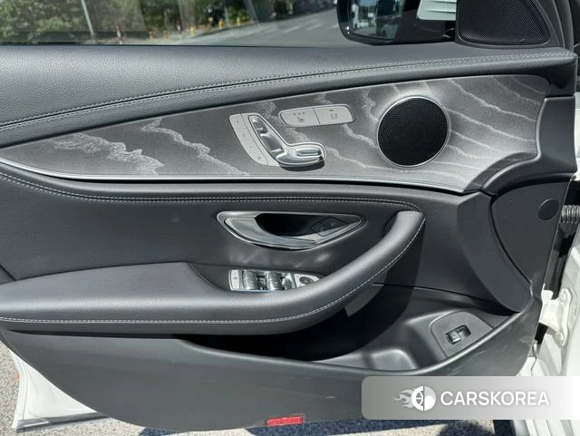 Mercedes-Benz E-class 2023 Белый из Китая, фото 5