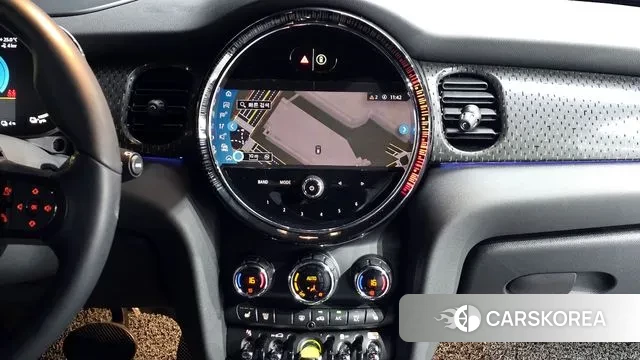 Mini Cooper Electric 2023 Белый из Кореи, фото 5