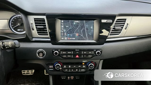 Kia Niro 2018 Белый из Кореи, фото 5