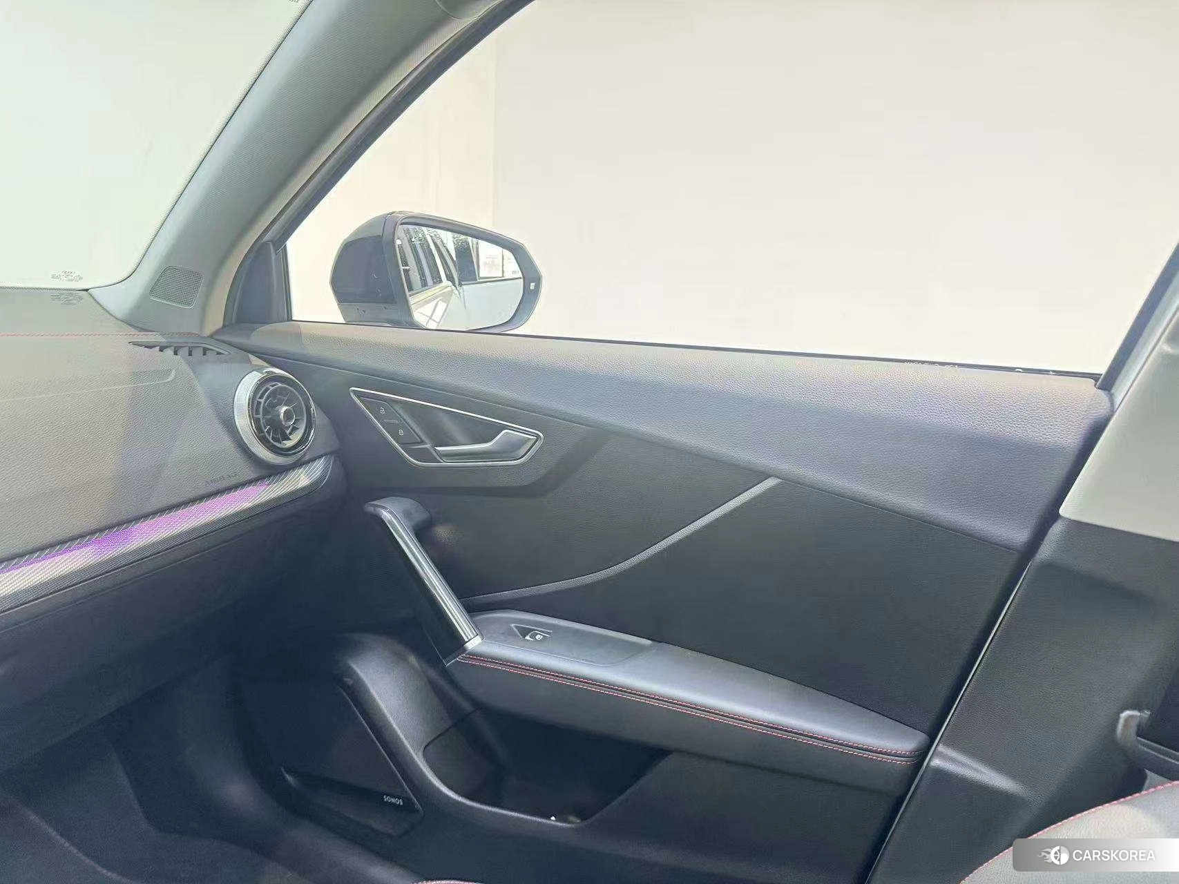 Audi Q2L 2023 Белый из Китая, фото 5