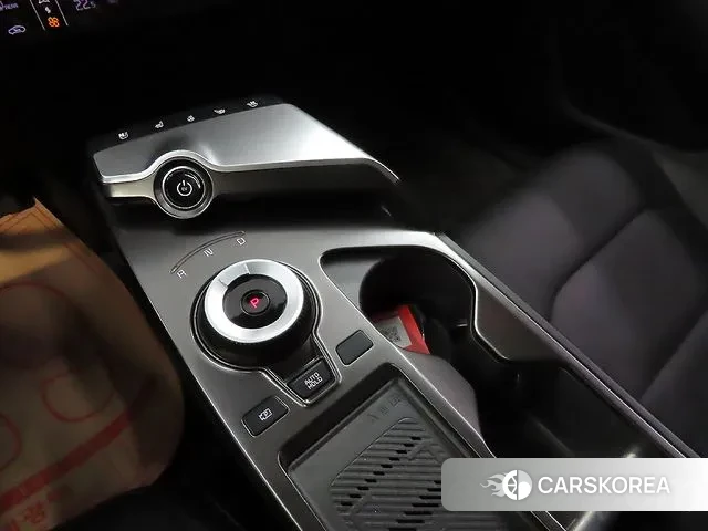 Kia EV6 2021 Жемчужный цвет из Кореи, фото 5