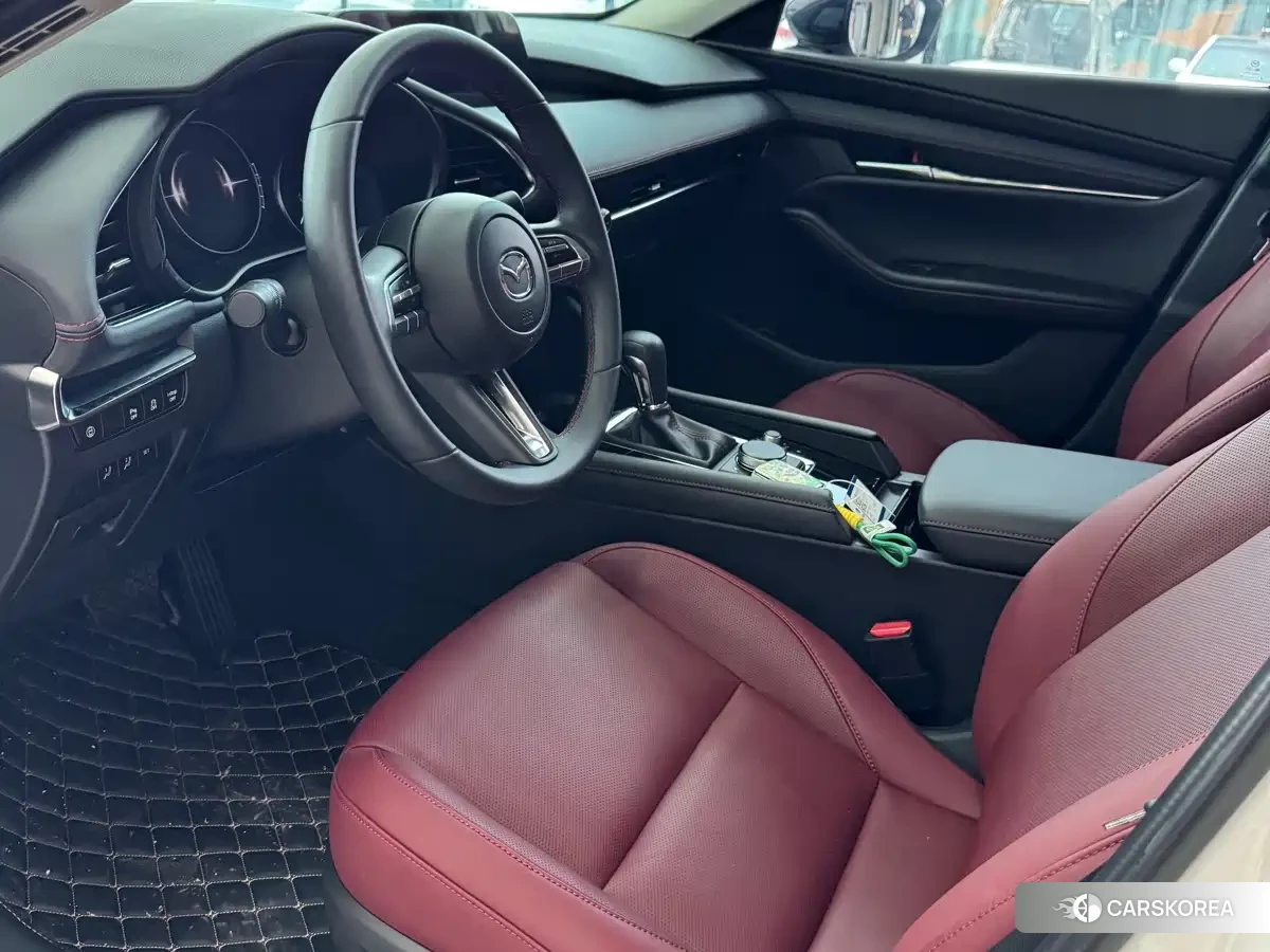 Mazda 3 2023 Белый из Китая, фото 5