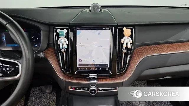 Volvo XC60 second Generation 2023 Белый из Кореи, фото 5