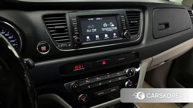 Kia The New Carnival 2018 Белый из Кореи, фото 5