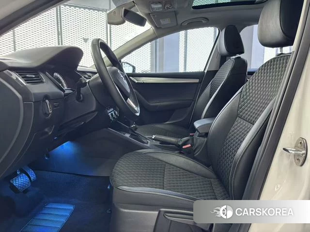 Skoda Octavia 2018 Белый из Китая, фото 5