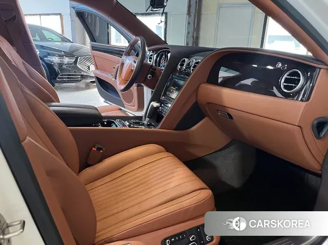 Bentley Flying Spur 2nd Generation 2018 Белый из Кореи, фото 5