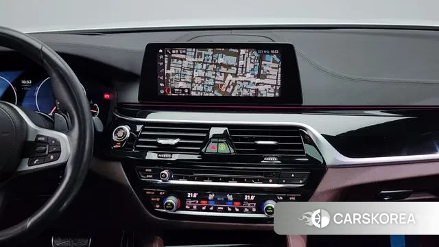 BMW 5 Series (G30) 2019 Белый из Кореи, фото 5