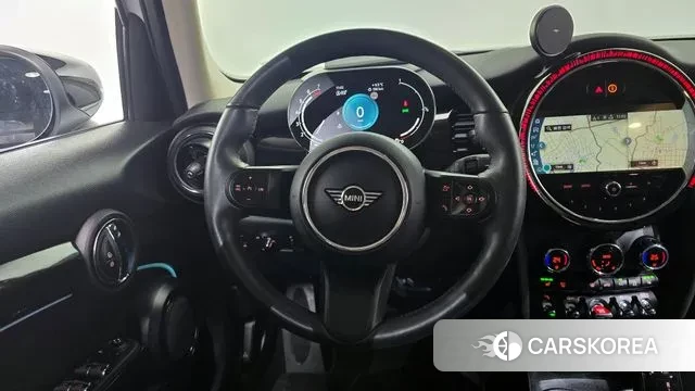 Mini Cooper 2024 Белый из Кореи, фото 5