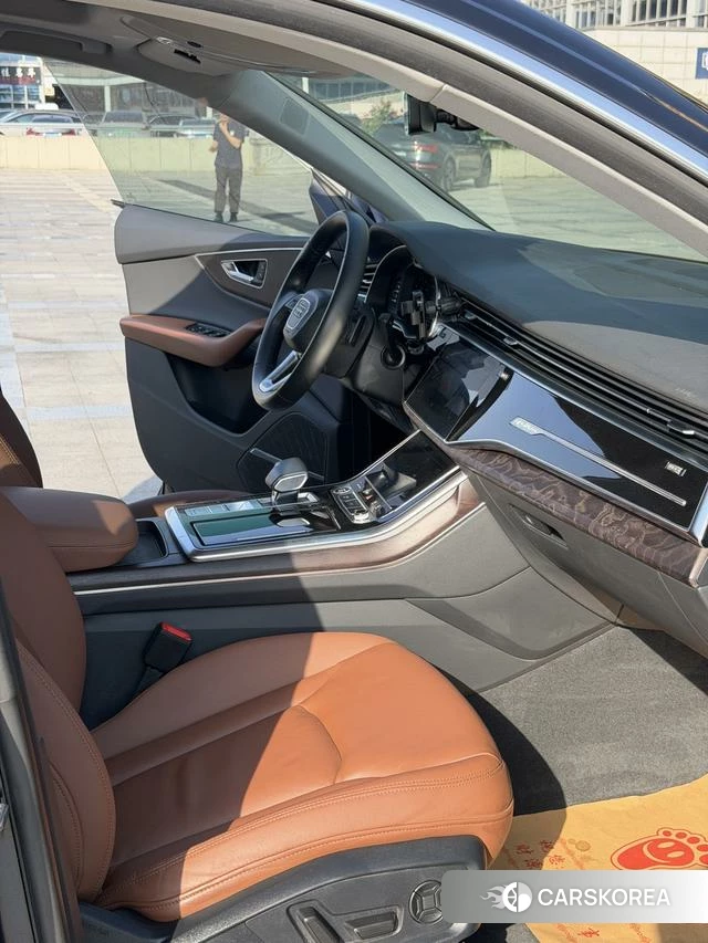 Audi Q8 2022 Черный из Китая, фото 5