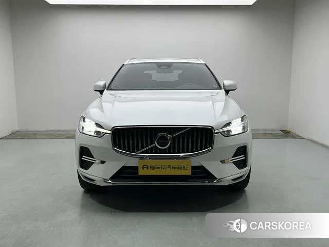 Volvo XC60 2021 Белый из Китая, фото 5