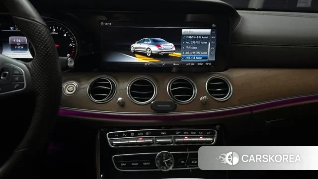 Mercedes-Benz E-Class W213 2018 Белый из Кореи, фото 5