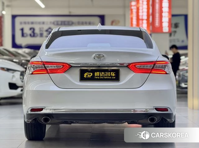 Toyota Camry 2023 Белый из Китая, фото 5