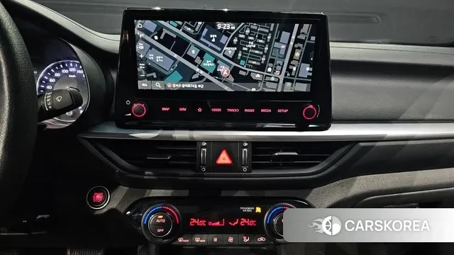 Kia The New K3 2nd generation 2022 Белый из Кореи, фото 5