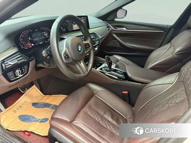 BMW 5 Series (G30) 2020 Белый из Кореи, фото 5