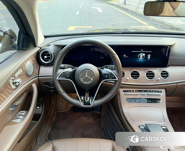 Mercedes-Benz E-class 2023 Черный из Китая, фото 5