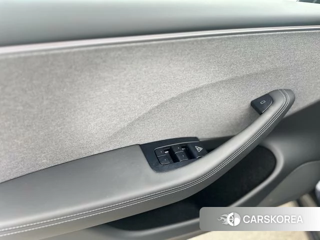 Tesla Model 3 2026 Темно-серый из Китая, фото 5