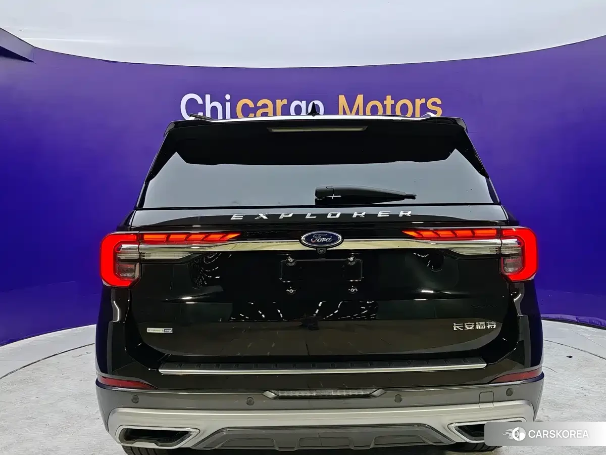 Ford Explorer 2022 Черный из Китая, фото 5