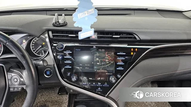 Toyota Camry (XV70) 2018 Серебристо-серый из Кореи, фото 5